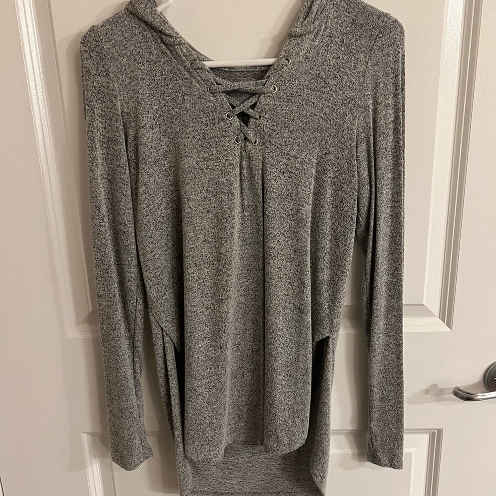 Hooded shirt